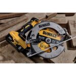 ⁦להב מקצועי לחיתוך עץ | ״¼7 אינטש | 24 שיניים | DeWALT⁩ – תמונה ⁦6⁩